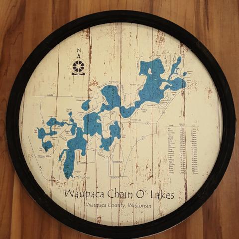 Vintage Sign - Round "Waupaca - Chain O'Lakes"